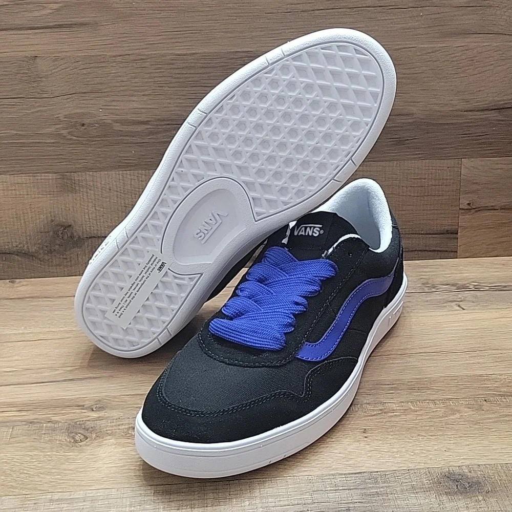 Van's Cruze Too Cc Brand new in the box authentic uper leather and textile.
